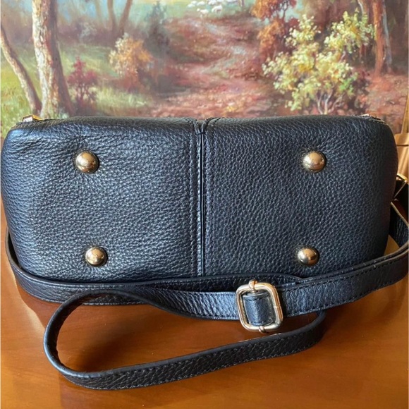Danier Leather Structured Crossbody Purse - Picture 8 of 10
